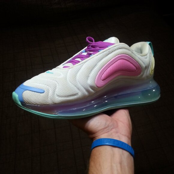 Nike Air Max 720 Women's 10  Athletic Running  Jogging Walking Low Pink Purple - Picture 9 of 16